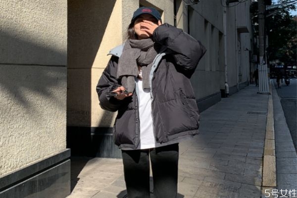 幾月份買羽絨服最便宜 反季節(jié)買羽絨服劃算不 幾月份買羽絨服最便宜 反季節(jié)買羽絨服劃算不