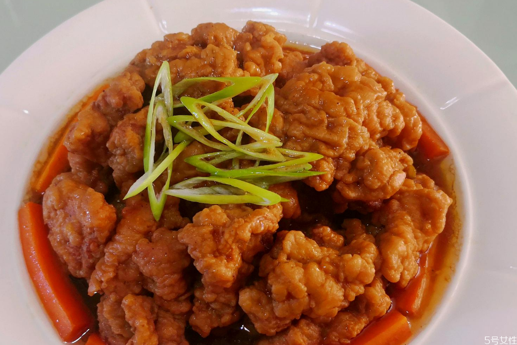 蒸酥肉用大火還是小火 蒸酥肉的家常做法 蒸酥肉用大火還是小火 蒸酥肉的家常做法