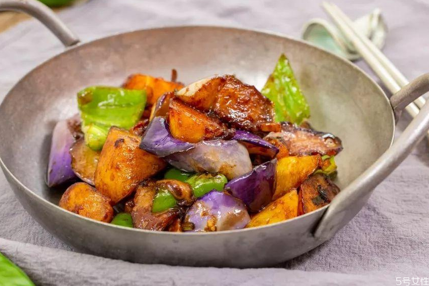 地三鮮的汁怎么調 炒地三鮮的做法竅門 地三鮮的汁怎么調 炒地三鮮的做法竅門