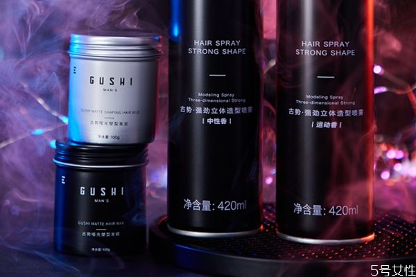 頭發(fā)噴了定型水能過夜嗎 定型水對(duì)頭皮的傷害