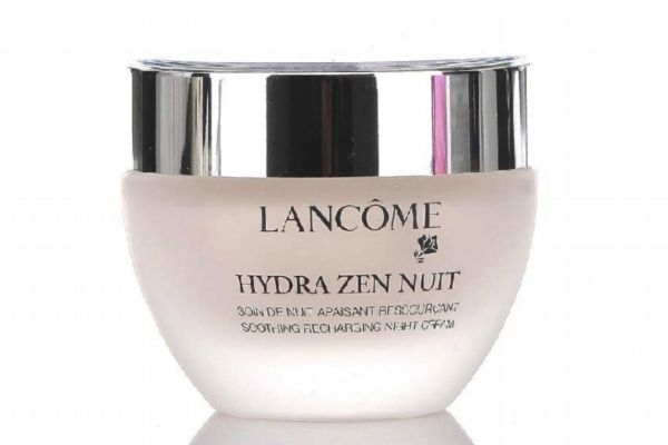 雅詩(shī)蘭黛和蘭蔻適合什么年齡段 買蘭蔻還是雅詩(shī)蘭黛 雅詩(shī)蘭黛和蘭蔻適合什么年齡段 買蘭蔻還是雅詩(shī)蘭黛