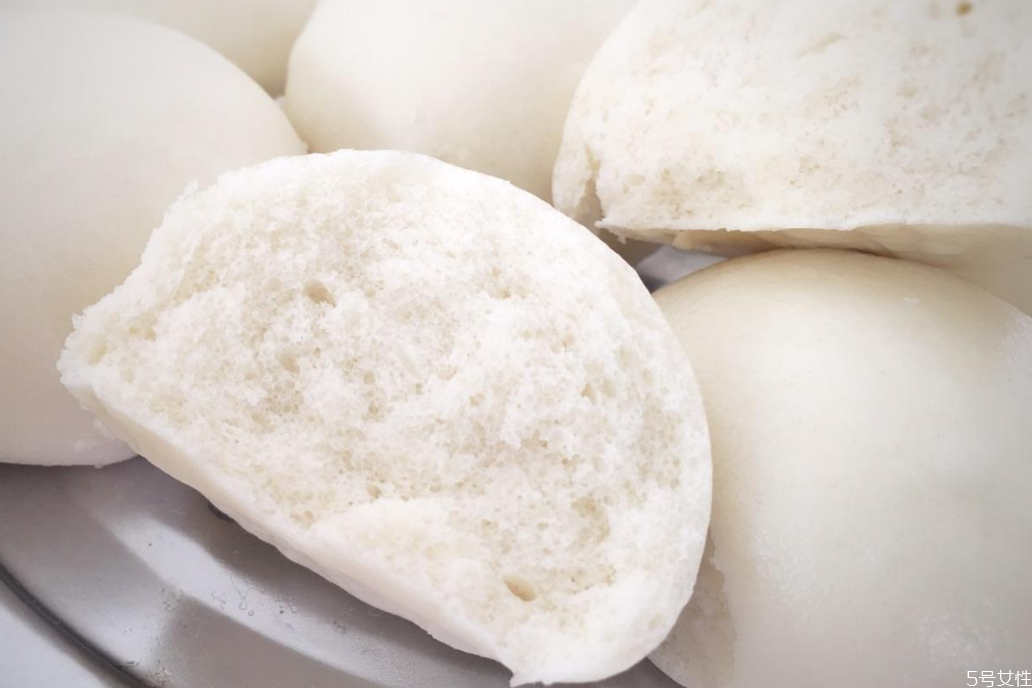 老面饅頭放多少堿 做老面饅頭放堿的技巧 老面饅頭放多少堿 做老面饅頭放堿的技巧