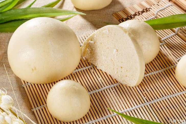 老面饅頭堿放少了會怎樣 老面饅頭放堿注意事項 老面饅頭堿放少了會怎樣 老面饅頭放堿注意事項