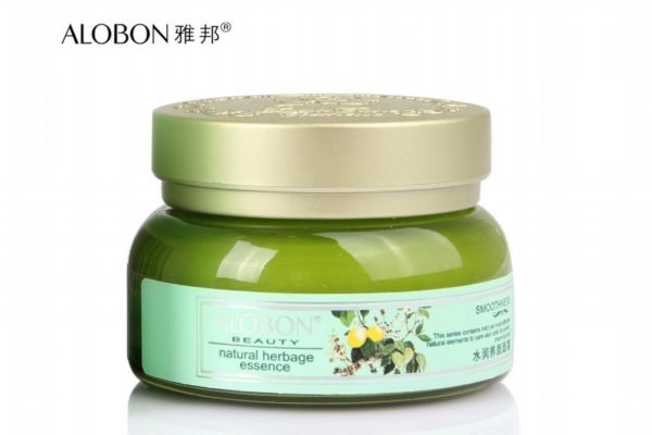 面霜搓泥還能繼續(xù)用嗎 護(hù)膚品搓泥是不吸收嗎 面霜搓泥還能繼續(xù)用嗎 護(hù)膚品搓泥是不吸收嗎