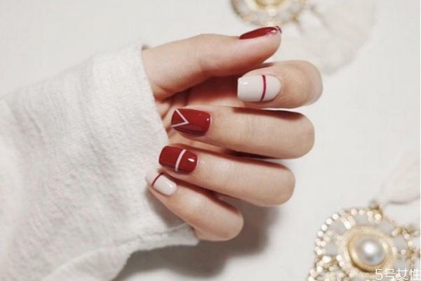 甲油膠為什么那么貴 甲膠油有什么優(yōu)點 甲油膠為什么那么貴 甲膠油有什么優(yōu)點