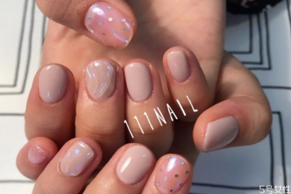 卸甲水會(huì)導(dǎo)致白血病嗎 卸甲水哪個(gè)牌子好