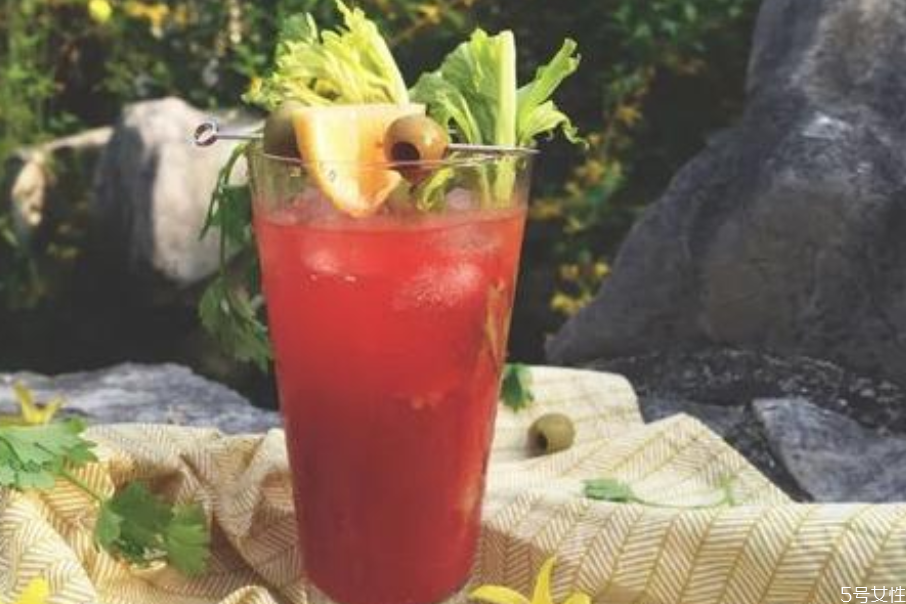 血腥瑪麗是什么 血腥瑪麗雞尾酒的故事 血腥瑪麗是什么 血腥瑪麗雞尾酒的故事