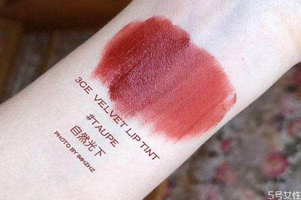 3ce唇釉最火的幾個(gè)色 3ce絲絨唇釉哪個(gè)色號(hào)好看 3ce唇釉最火的幾個(gè)色 3ce絲絨唇釉哪個(gè)色號(hào)好看