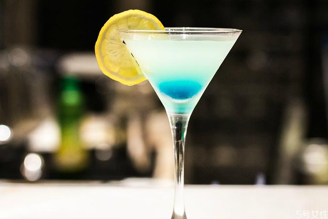 藍(lán)色夏威夷多少度 藍(lán)色夏威夷后勁大么 藍(lán)色夏威夷多少度 藍(lán)色夏威夷后勁大么