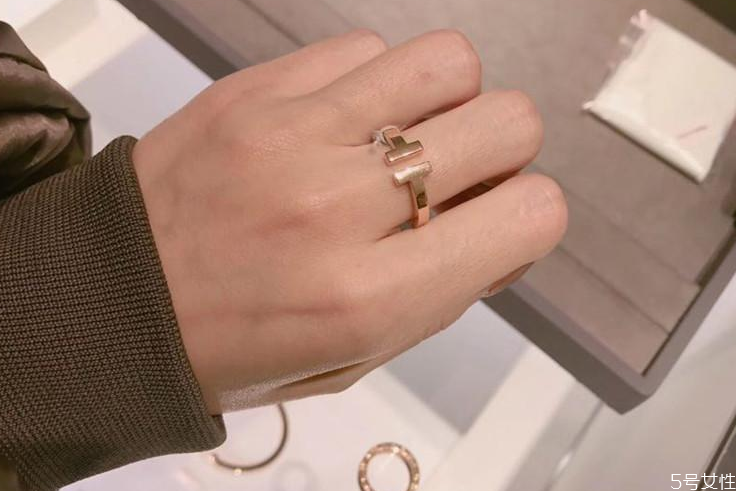 蒂芙尼屬于幾線(xiàn)品牌 蒂芙尼戒指怎么樣