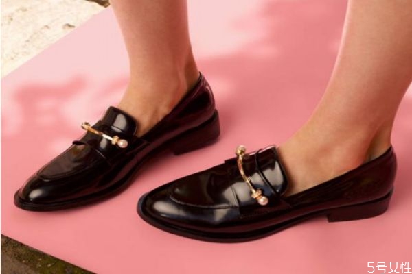 樂福鞋如何清洗 樂福鞋分類 樂福鞋如何清洗 樂福鞋分類