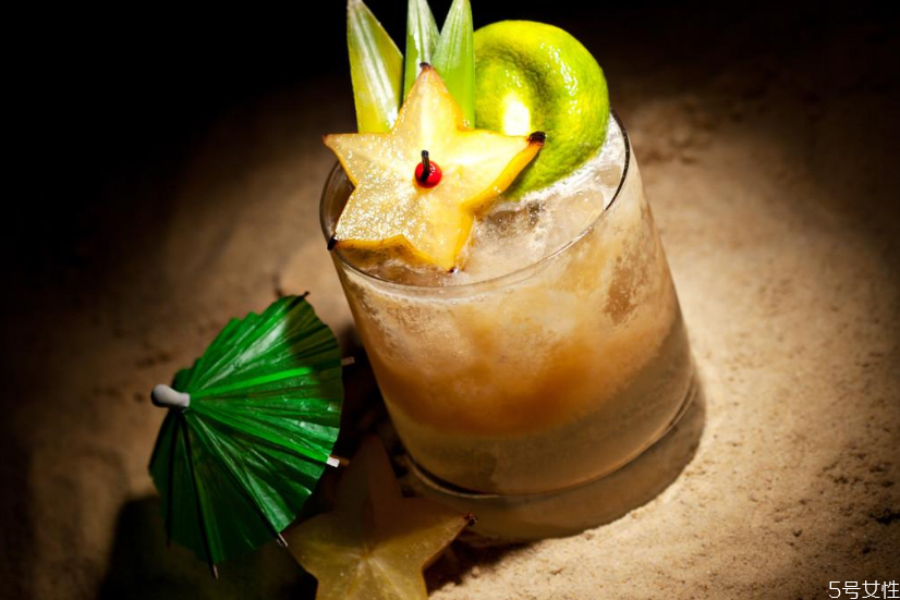 朗姆酒可樂調(diào)酒比例 朗姆酒怎么調(diào)配 朗姆酒可樂調(diào)酒比例 朗姆酒怎么調(diào)配