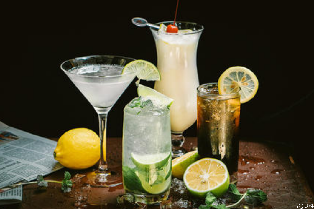 朗姆酒可樂調(diào)酒比例 朗姆酒怎么調(diào)配 朗姆酒可樂調(diào)酒比例 朗姆酒怎么調(diào)配