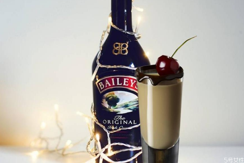 百利甜酒怎么喝好喝 百利甜酒兌什么最好喝 百利甜酒怎么喝好喝 百利甜酒兌什么最好喝