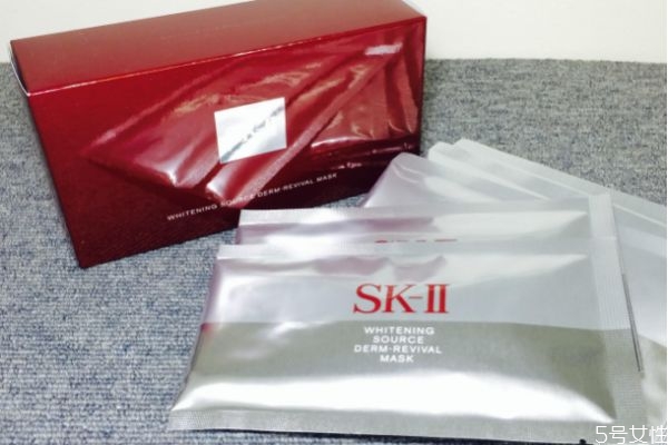 先敷面膜還是先抹安瓶 安瓶和面膜的使用順序 先敷面膜還是先抹安瓶 安瓶和面膜的使用順序