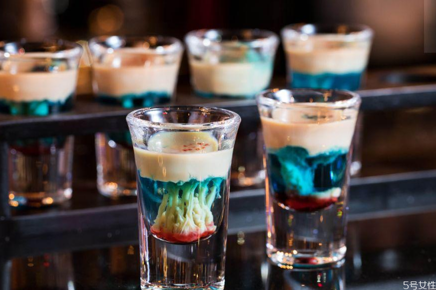 威士忌酸加蛋清配方 威士忌酸怎么搖泡沫 威士忌酸加蛋清配方 威士忌酸怎么搖泡沫