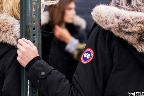 加拿大鵝logo有幾種 加拿大鵝logo真?zhèn)? alt=