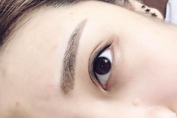 半永久美瞳線(xiàn)的洋氣叫法 制作半永久美瞳線(xiàn)的技巧 半永久美瞳線(xiàn)的洋氣叫法 制作半永久美瞳線(xiàn)的技巧