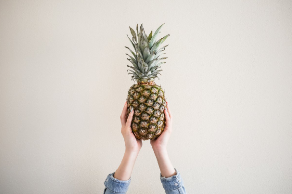 鳳梨切開(kāi)后怎么保存 鳳梨切開(kāi)后放冰箱可以?xún)?chǔ)存多長(zhǎng)時(shí)間