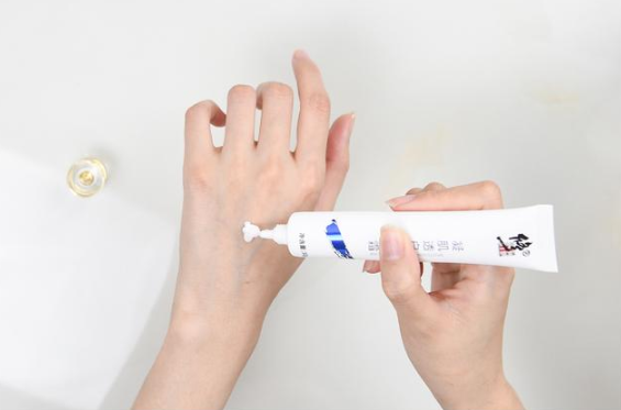 修正祛斑霜真的能去掉臉上的斑嗎 修正祛斑霜真的管用嗎 修正祛斑霜真的能去掉臉上的斑嗎 修正祛斑霜真的管用嗎