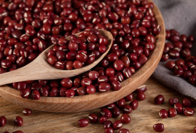 紅豆和赤小豆哪個(gè)補(bǔ)血效果比較好 紅豆和赤小豆誰最補(bǔ)血