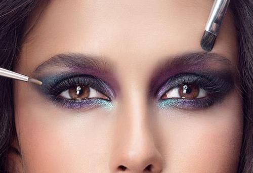 眼影能不能當(dāng)腮紅用 眼影能當(dāng)眉粉畫眉嗎 眼影能不能當(dāng)腮紅用 眼影能當(dāng)眉粉畫眉嗎