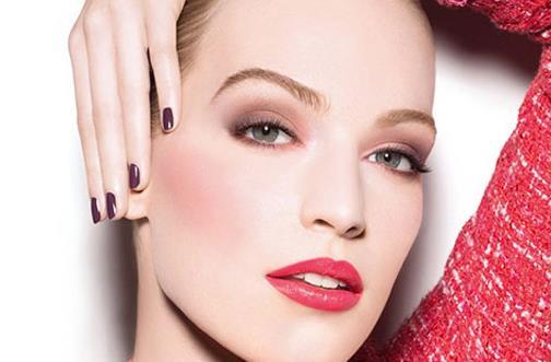 腮紅什么顏色好看 腮紅是在散粉前還是散粉后 腮紅什么顏色好看 腮紅是在散粉前還是散粉后