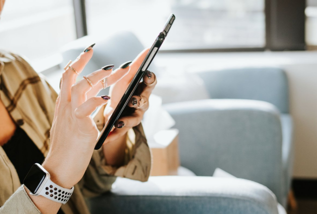 延長(zhǎng)甲怎么卸掉 延長(zhǎng)甲卸掉還能繼續(xù)做嗎 延長(zhǎng)甲怎么卸掉 延長(zhǎng)甲卸掉還能繼續(xù)做嗎