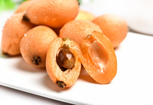 枇杷是涼性的還是熱性的 枇杷是寒性水果還是溫性水果 枇杷是涼性的還是熱性的 枇杷是寒性水果還是溫性水果