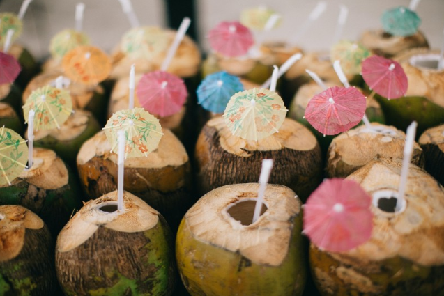 椰肉可以直接生吃嗎 椰肉直接吃好嗎 椰肉可以直接生吃嗎 椰肉直接吃好嗎