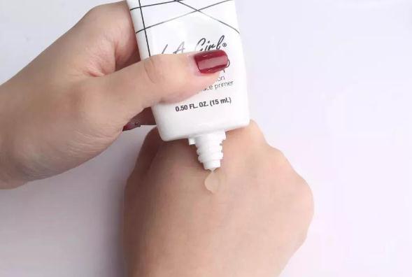 妝前乳可以隱形毛孔嗎 妝前乳可以晚上睡覺(jué)用嗎