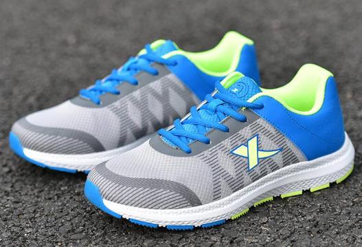 特步運(yùn)動(dòng)鞋要怎么洗 特步運(yùn)動(dòng)鞋可以水洗嗎 特步運(yùn)動(dòng)鞋要怎么洗 特步運(yùn)動(dòng)鞋可以水洗嗎