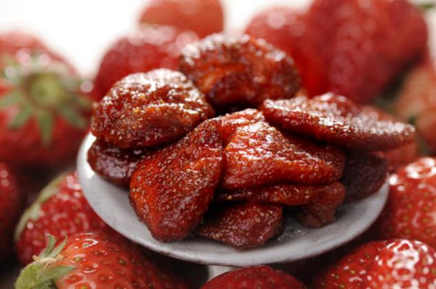 草莓干熱量高嗎 吃草莓干會(huì)胖嗎 草莓干熱量高嗎 吃草莓干會(huì)胖嗎