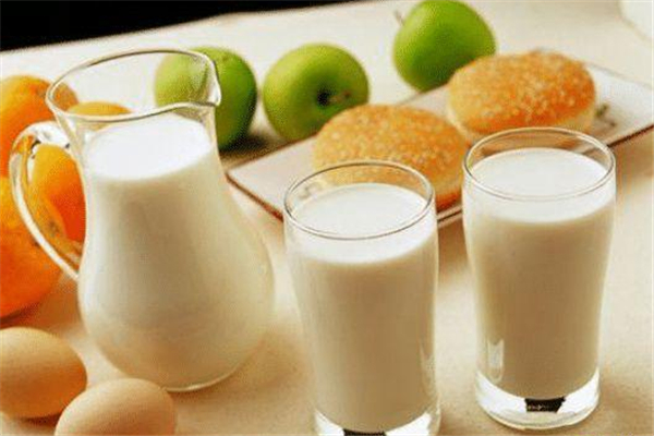 牛奶拉肚子什么原因 牛奶拉肚子怎么改善 牛奶拉肚子什么原因 牛奶拉肚子怎么改善