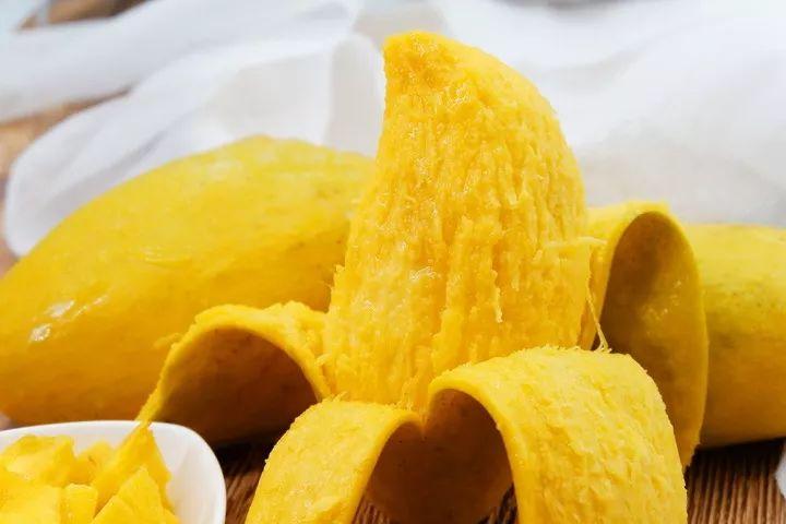 芒果皮有營(yíng)養(yǎng)嗎 芒果皮有什么用處 芒果皮有營(yíng)養(yǎng)嗎 芒果皮有什么用處