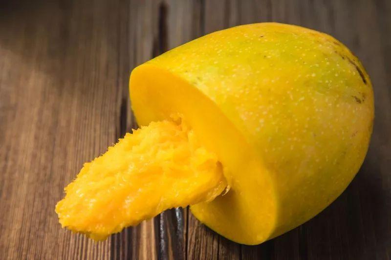 吃芒果要不要剝皮 吃芒果要洗嗎 吃芒果要不要剝皮 吃芒果要洗嗎