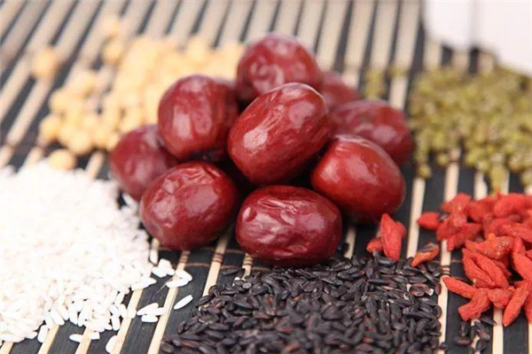 紅棗會升高血糖嗎 紅棗糖尿病人可以吃嗎 紅棗會升高血糖嗎 紅棗糖尿病人可以吃嗎