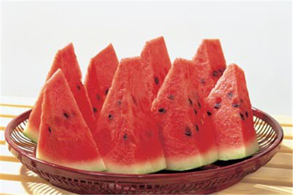 紅西瓜和黃西瓜的區(qū)別 紅西瓜好還是黃西瓜好