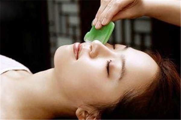 刮痧來(lái)月經(jīng)了怎么回事 刮痧來(lái)月經(jīng)能刮嗎