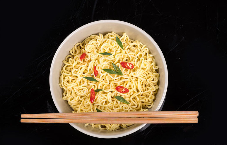 吃方便面對身體有害嗎 方便面、掛面、手搟面哪個更有營養(yǎng)