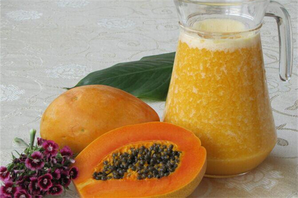 木瓜是什么季節(jié)的水果 木瓜上火嗎 木瓜是什么季節(jié)的水果 木瓜上火嗎