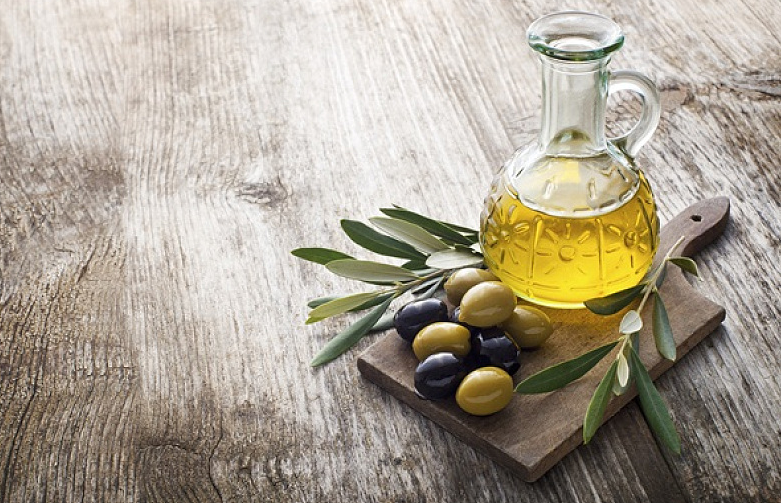 橄欖油每天涂臉可不可淡斑保濕祛細(xì)紋 橄欖油每天涂臉可不可淡斑保濕祛細(xì)紋