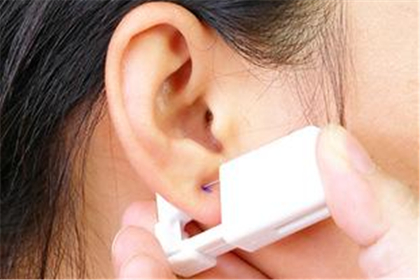打耳洞什么季節(jié)最好 打耳洞的最佳時(shí)間 打耳洞什么季節(jié)最好 打耳洞的最佳時(shí)間