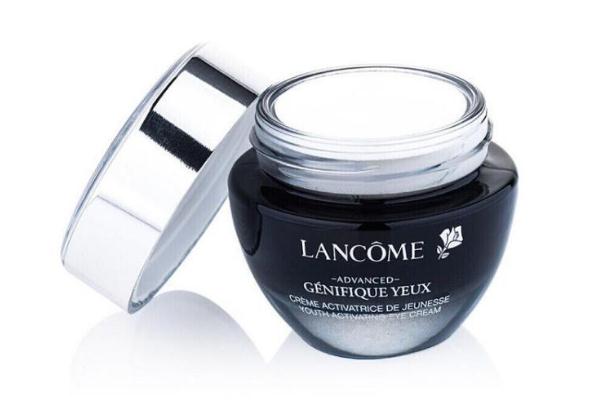 眼霜一天用幾次最好 涂抹眼霜的注意事項介紹 眼霜一天用幾次最好 涂抹眼霜的注意事項介紹