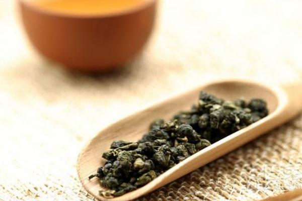 喝茶葉茶對(duì)牙齒有影響嗎 飲茶對(duì)牙好么 喝茶葉茶對(duì)牙齒有影響嗎 飲茶對(duì)牙好么