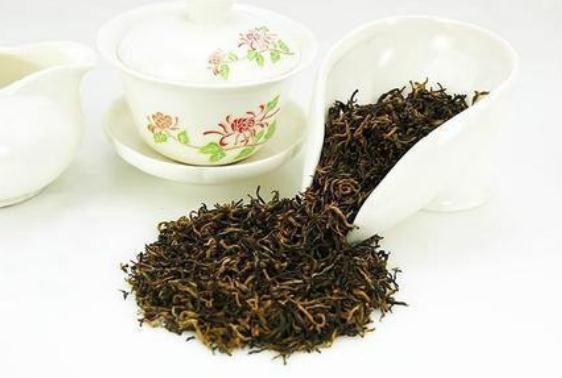 喝茶葉茶對(duì)牙齒有影響嗎 飲茶對(duì)牙好么 喝茶葉茶對(duì)牙齒有影響嗎 飲茶對(duì)牙好么