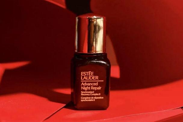 蘭蔻小黑瓶可以祛斑嗎 蘭蔻小黑瓶可以直接涂臉上嗎 蘭蔻小黑瓶可以祛斑嗎 蘭蔻小黑瓶可以直接涂臉上嗎