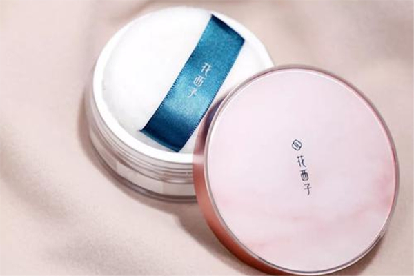 花西子空氣蜜粉怎么樣 花西子空氣蜜粉是散粉嗎 花西子空氣蜜粉怎么樣 花西子空氣蜜粉是散粉嗎