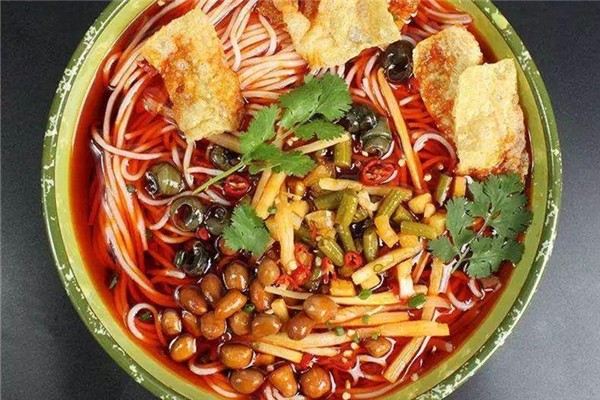 柳州螺螄粉賣到20多個(gè)國(guó)家地區(qū) 螺螄粉好吃嗎