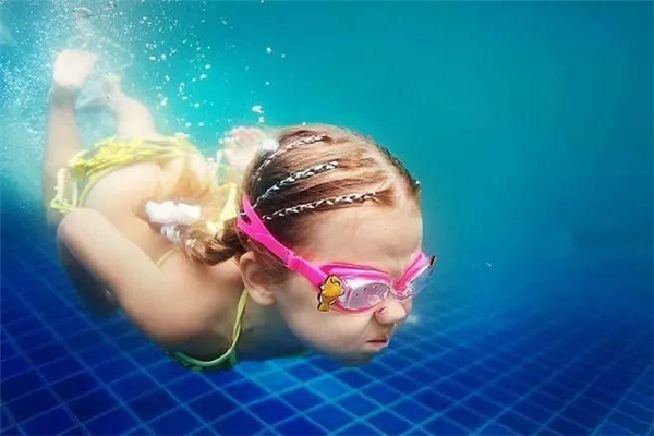 寶寶怕水洗澡怎么辦 寶寶怕水什么原因 寶寶怕水洗澡怎么辦 寶寶怕水什么原因